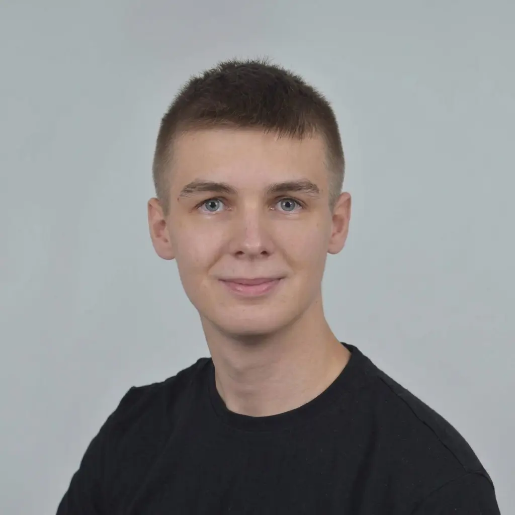 Adrian Maj - Founder & CEO w Mayestic